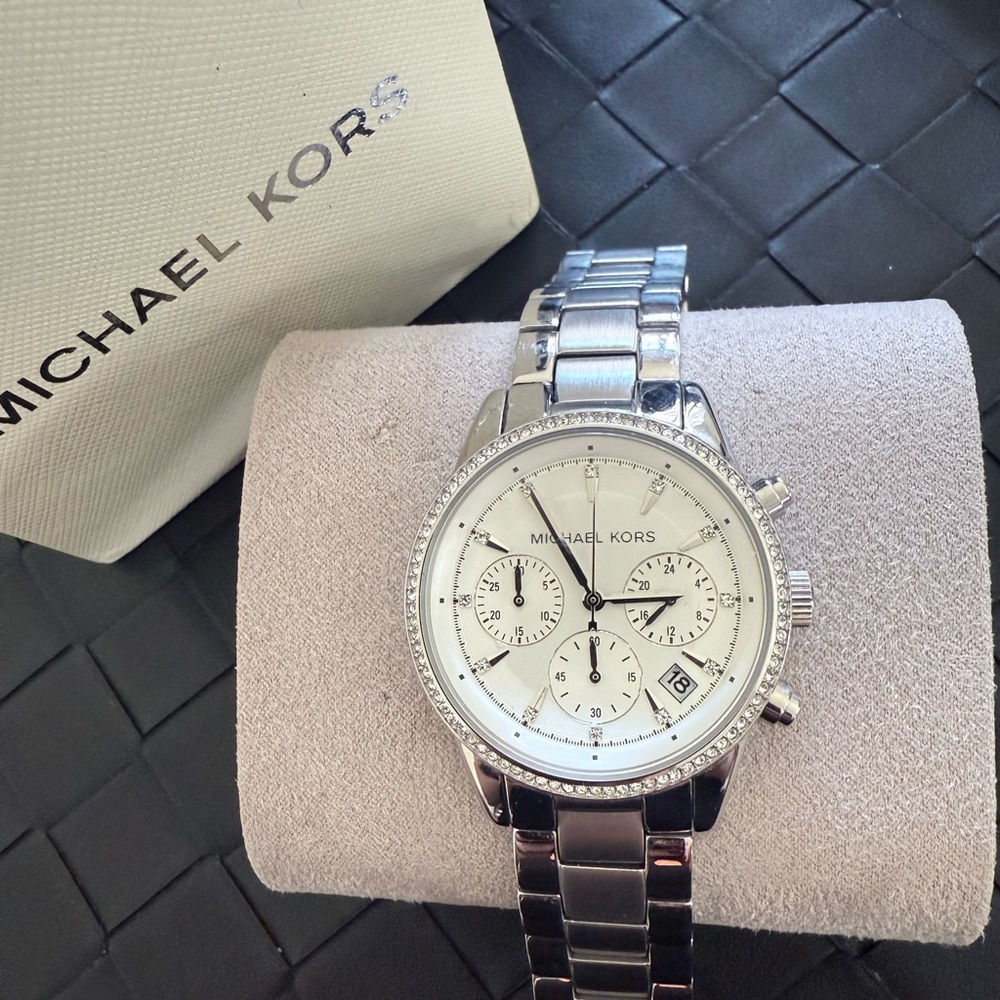 Michael Kors Silver and White Chronograph Watch